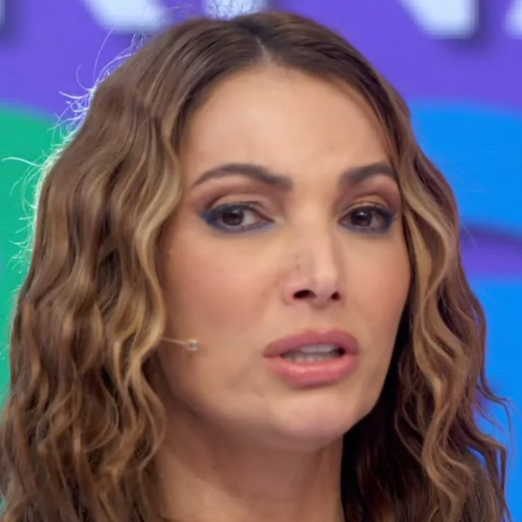 Patrícia Poeta fica sem graça com resposta educada de Carolina Kasting sobre carreira longe da TV