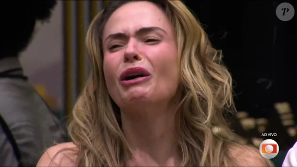 Ana Paula Renault perguntou ao ver as familiares: ‘Como é que vocês estão aguentando?’