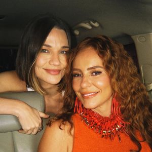 O álbum compartilhado pela atriz trouxe uma mistura equilibrada entre lazer, trabalho e amigos.