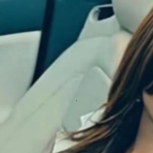 Sandra Bullock morre de medo de voar após trágico acidente de avião