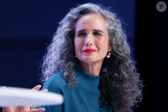 "É um músculo que aperta meu nervo ciático e estava descendo pela minha perna. Pensei que teria que fazer uma substituição de quadril", explicou a atriz