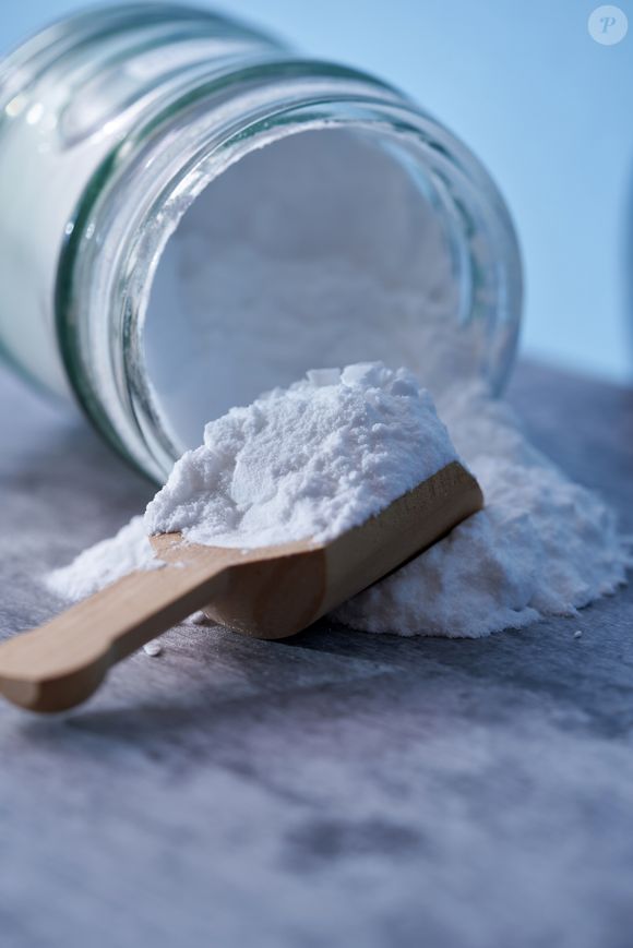 "O bicarbonato não é uma cura milagrosa, mas é uma ferramenta poderosa. Ele ajuda a reequilibrar o organismo e proteger a saúde de forma acessível e eficaz", explica o médico nutrologista Dr. Adriano Faustino