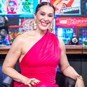 Será que toda mãe conhece o filho como ninguém? Essa é a premissa de 'Sua Mãe Te Conhece?', novo reality da Netflix apresentado por Claudia Raia e com prêmio de até R$ 1 milhão
