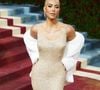 Kim Kardashian aposta no nude no Met Gala (2022)