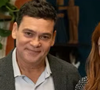 Claudio Gabriel vive Henrique, pai de Juquinha (Gabriela Medvedovski) na novela 'Três Graças'
