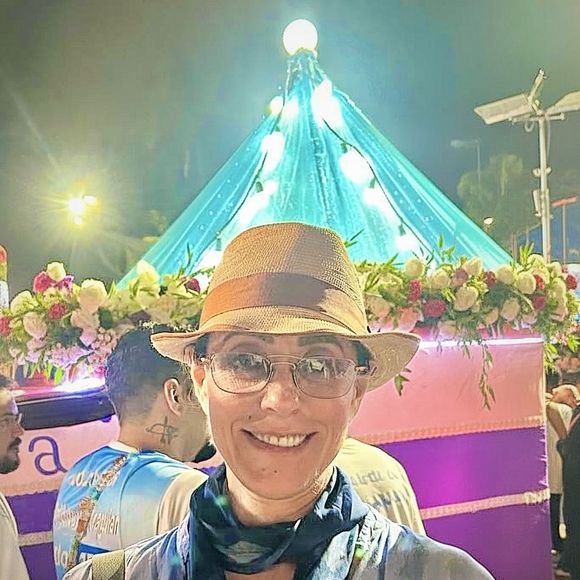 Christiane Torloni está em cartaz com uma nova peça e tem se dedicado a aproveitar a vida nos momentos de folga