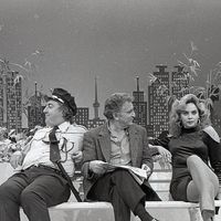 Morre, aos 83 anos, humorista Theobaldo, o Guarda Juju de 'A Praça é Nossa'; há uma década, famoso expôs mágoa com Carlos Alberto de Nóbrega: 'Fui descartado'