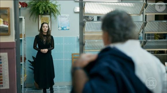 'Se onde eu moro não fosse tão pequeno, tão apertado, eu levava você comigo'. A declaração de Francesca para Otoniel (Tony Ramos) voltou a movimentar as redes sociais e fortaleceu a teoria de que a personagem de Nathalia Dill seria um fantasma em 'Quem Ama Cuida'