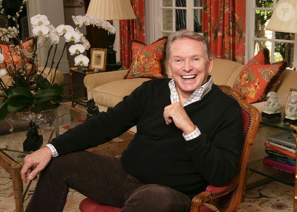 O patrimônio de Bob Mackie era estimado em US$ 10 milhões, segundo informações publicadas pelo Hindustan Times com dados atribuídos ao Celebrity Net Worth
