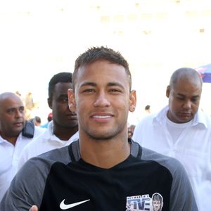 Neymar fez uma participação em filme de Vin Diesel com Samuel L. Jackson