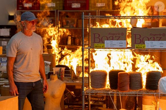 Jaques coloca fogo na Boaz no capítulo de quarta, 7, de 'Dona de Mim'