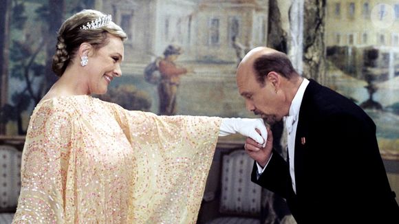 Julie Andres interpretou a Rainha Clarisse nos dois primeiros filmes da franquia 'O Diário da Princesa'