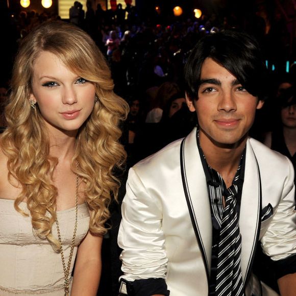 Taylor Swift e Joe Jonas namoraram de julho a outubro de 2008
