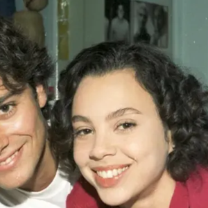 Em 'História de Amor', Joyce se envolve num relacionamento conturbado com Caio (Ângelo Paes Leme).