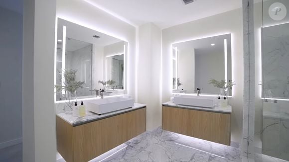 Cobertura duplex de Ronaldo nos EUA tem 5 banheiros, 5 quartos e 2 lavabos