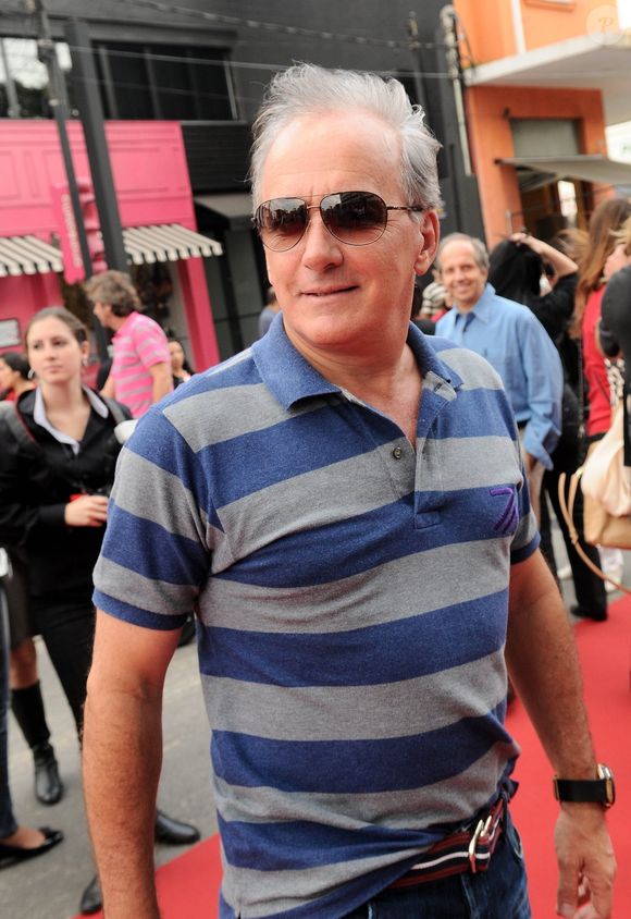 Otávio Mesquita disse que combinou 'brincadeira' com Juliana Oliveira e nega ter abusado sexualmente a ex-SBT