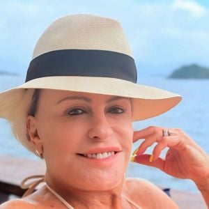 Ana Maria Braga tem aproveitado bastante o recesso de fim de ano longe do ‘Mais Você’