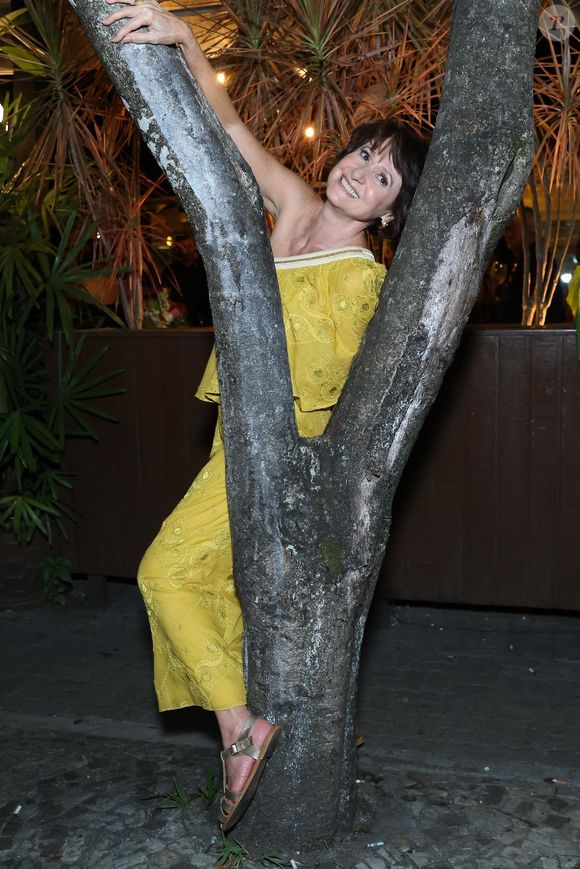 Zezé Polessa tem 71 anos em 25 de fevereiro de 2025