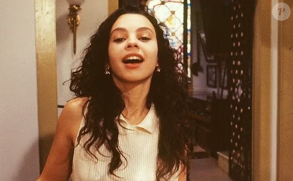 Carla Marins, Joyce em 'História de Amor', ganhou cicatriz na perna durante gravação de cena da novela 'Pedra Sobre Pedra' ao dispensar dublê