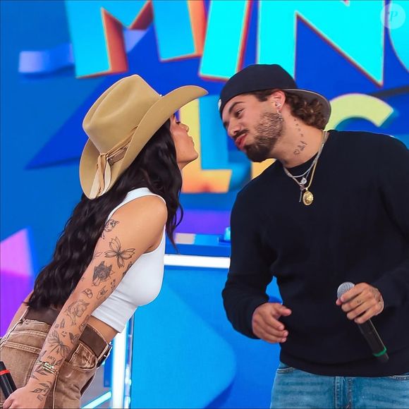 Ana Castela e Zé Felipe se beijaram pela primeira vez em público na TV