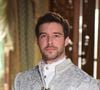 Na novela Belaventura, Enrico (Bernardo Velasco) sem saber que é Pietra (Rayanne Morais) disfarça mira em sua direção uma flecha, no capítulo de quinta-feira, 25 de janeiro de 2018