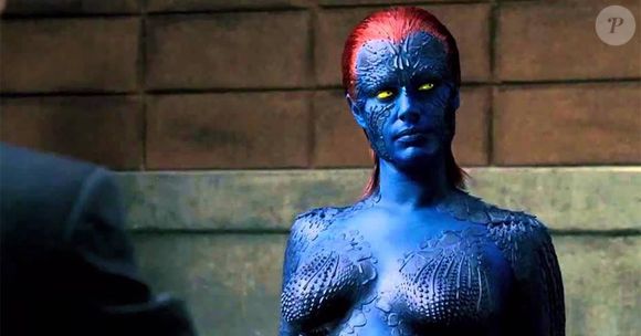 Rebecca Romijn está de volta como Mística em "Vingadores: Doomsday"