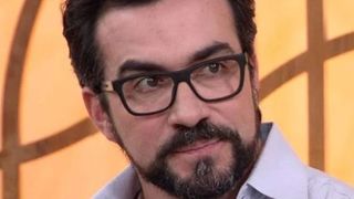 'Estou a um passo de desistir': padre Fábio de Melo desabafa após polêmica em cafeteria e critica polarização política