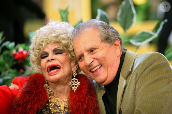 Dercy Gonçalves morreu em 19 de julho de 2009 aos 101 anos