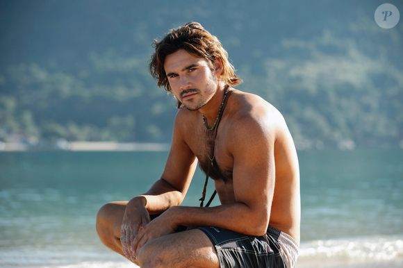 Nicolas Prattes foi criticado por Rudá na novela 'Mania de Você'