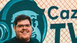 Em menos de 4 anos no YouTube, CazéTV encosta na Globo, movimenta quase R$ 2 bilhões na Copa do Mundo 2026 e transmite 100% dos jogos
