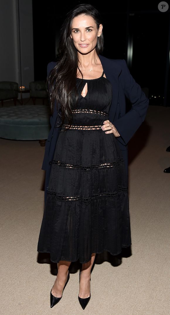 A a aparência da  atriz Demi Moore na Vogue Fashion Fund Awards em 2 de novembro de 2015, na cidade de Nova York