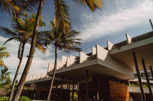 Com arquitetura assinada por Guilherme Torres e paisagismo de Alex Hanazaki, o Mana Cumbuco combina design contemporâneo, spa e alta gastronomia a poucos minutos de Fortaleza