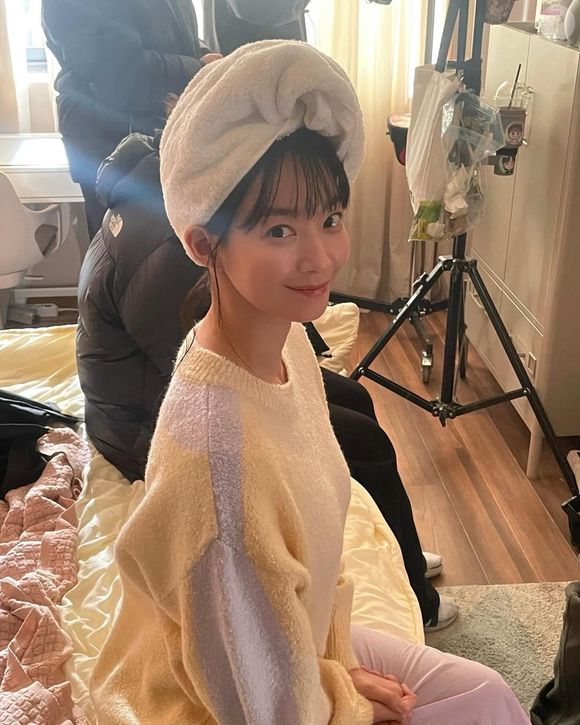 Shin Min-a também ama séruns e substitui hidratantes comuns por um emulsificante