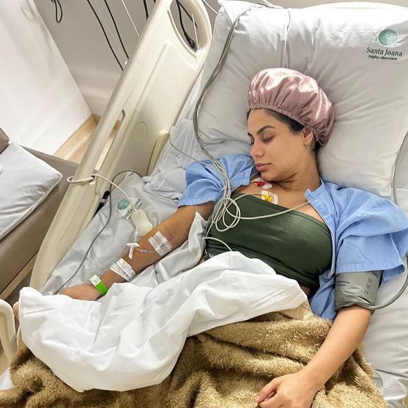 Sofia, filha de Lexa nasceu em 2 de fevereiro e morreu três dias após o nascimento