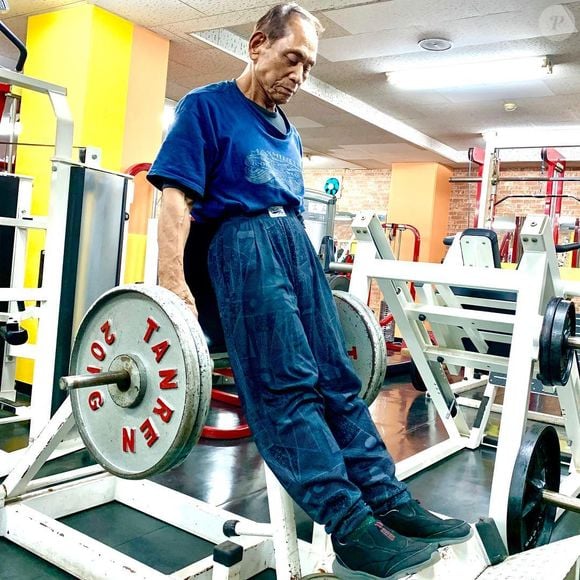 Toshisuke Kanazawa se inspira em Arnold Schwarzenegger e diz que não busca uma fórmula para conter o envelhecimento, mas sim envelhecer de forma saudável