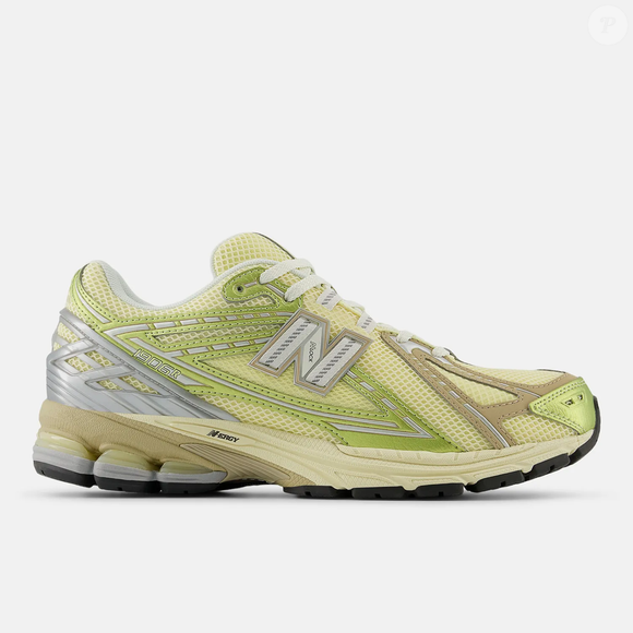 O New Balance 1906 resgata o design esportivo dos anos 2000 e aposta em tecnologias de amortecimento e estabilidade para unir moda e praticidade no dia a dia