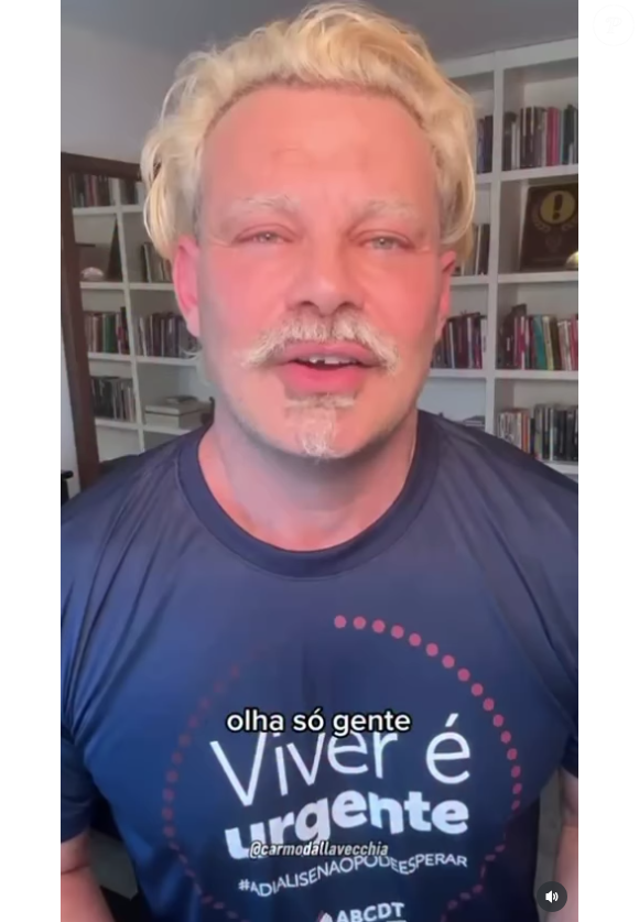 Assim está Carmo Dalla Vecchia hoje em dia: todo descolorido, ator de 54 anos causa entre internautas