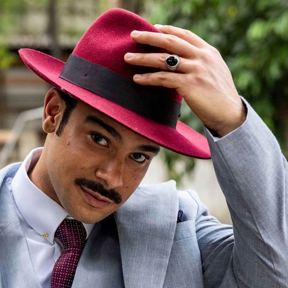 Sérgio Malheiros faz sua primeira novela de época ao entrar em Êta Mundo Melhor'