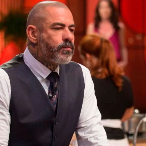 Hoje um dos chefs mais famosos do Brasil, Henrique Fogaça tem uma trajetória de superação na cozinha