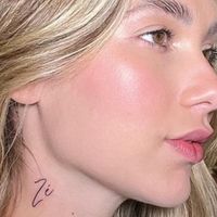 'O que é isso no seu pescoço?': pergunta da filha de Virgínia, Maria Flor, entrega remoção de tatuagem com nome de Zé Felipe