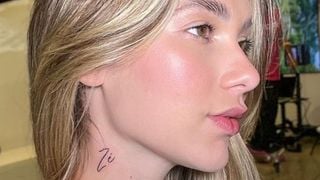 'O que é isso no seu pescoço?': pergunta da filha de Virgínia, Maria Flor, entrega remoção de tatuagem com nome de Zé Felipe