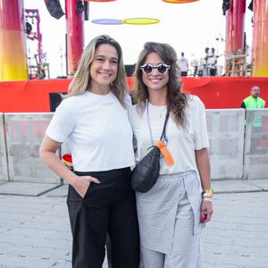 Fernanda Gentil e Priscila Montandon também marcaram presença no backstage do “Ivete Clareou” e surgiram em clima de sintonia durante o evento no Rio