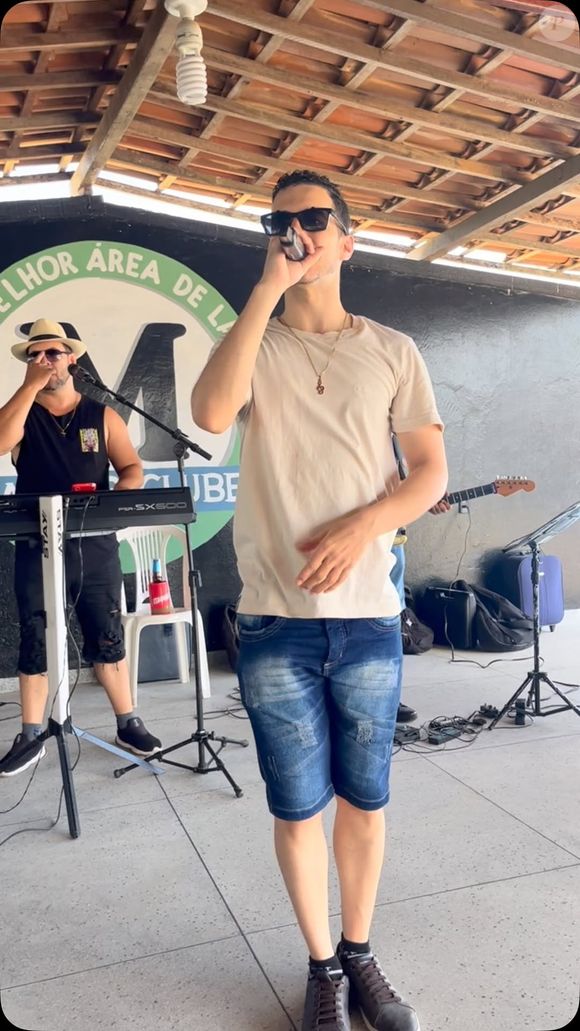 Jailson estava acompanhado do pai, José Valdir de Melo, de 58 anos, na moto. Um carro em alta velocidade bateu na motocicleta e o motorista fugiu sem prestar socorro