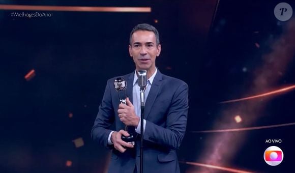 César Tralli também dedicou o prêmio às filhas, Manuela e Rafaella