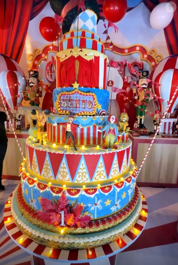O bolo caprichado do aniversário de 1 ano de Bento, filho de Thiaguinho e Carol Peixinho