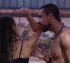 Maike ainda causou polêmica ao morder e puxar o cabelo de Renata na última festa do reality show