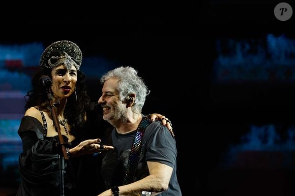 Marisa Monte e Roberto de Carvalho homenagearam Rita Lee no palco do Primavera Sound 2023; cantora é a voz de abertura da novela 'Quem ama cuida'
