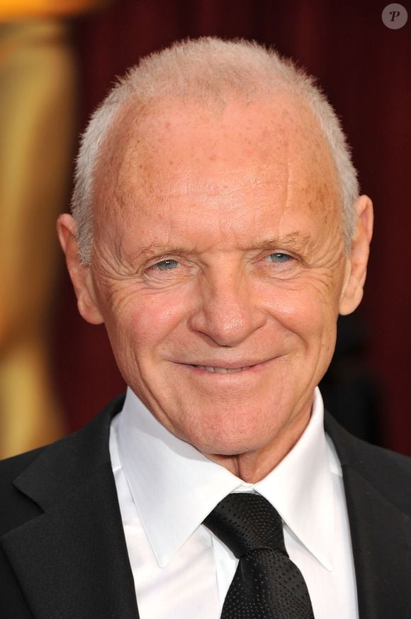 Segundo repercutiu o portal argentino TN, uma reflexão atribuída a Anthony Hopkins gerou debate sobre insistir em relações sem intenção de mudança