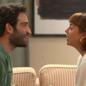 Solange engravida de Afonso em 'Vale Tudo'? Publicitária confessa para o filho de Odete Roitman que espera um filho, mas diz que é produção independente