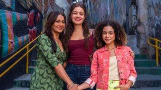 Resumo da ESTREIA de 'Três Graças' (20 a 25 de outubro): Gerluce e Arminda em confronto explosivo, gravidez inesperada de Joélly, e mais emoções da nova novela da Globo